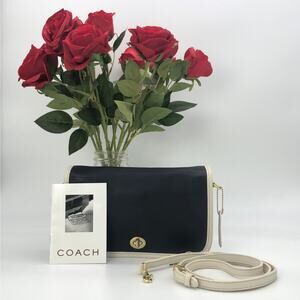 LIKE NEW Vintage Coach Spectator Pocket Purse 9668 Navy White